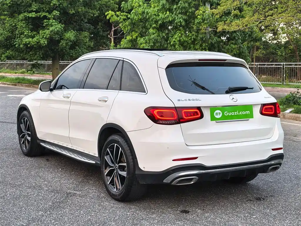 Mercedes-Benz GLC 2020 — фото 24