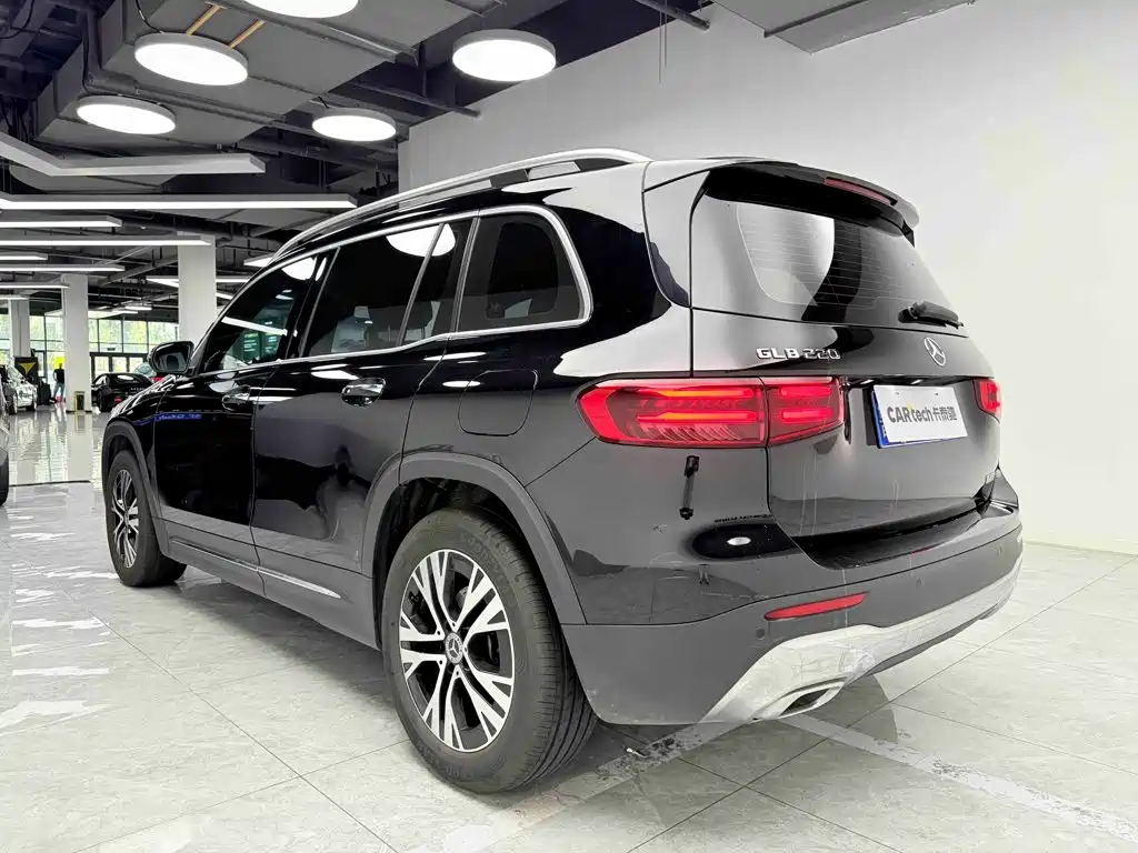 Mercedes-Benz GLB 2024