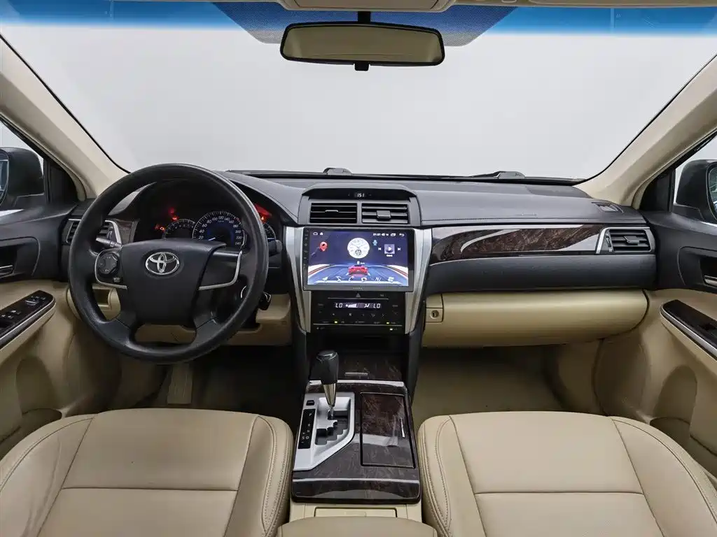 Toyota Camry 2015