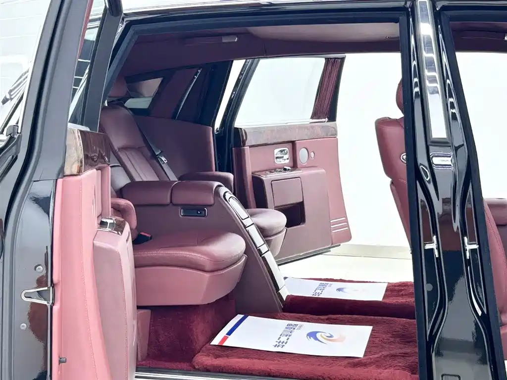 Rolls-Royce Phantom 2014 — фото 8
