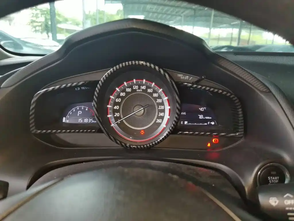 Mazda 3 Axela 2015 — фото 12