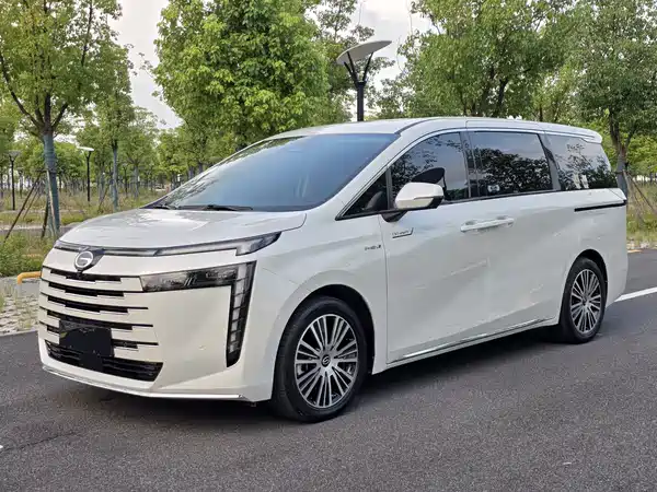 GAC Trumpchi E8 PHEV 2024