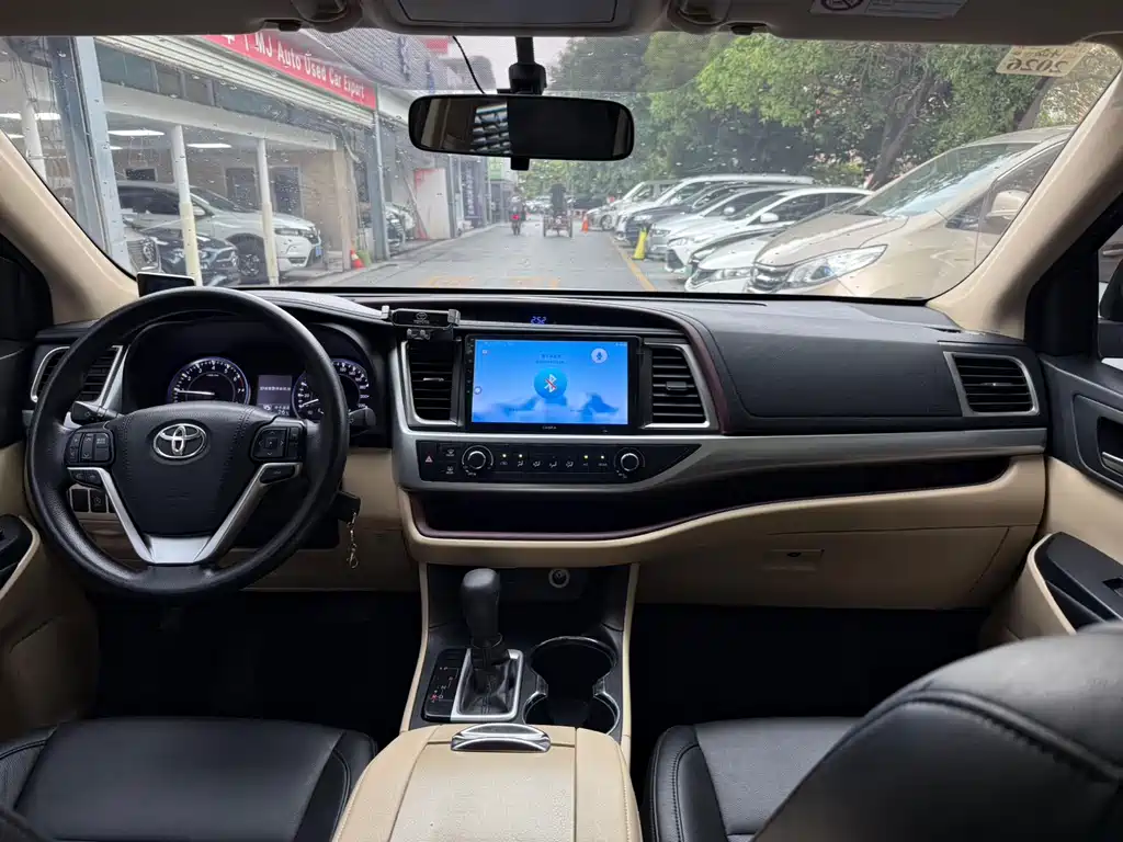 Toyota Highlander 2016 — фото 17