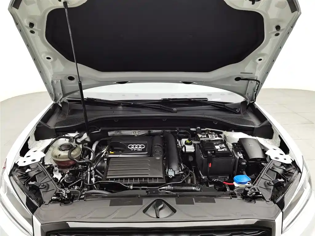 Audi Q2L 2020