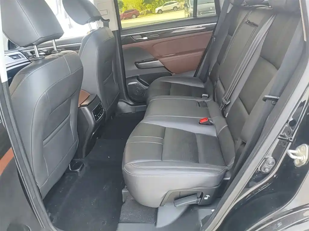 GAC Motor Trumpchi GS8 2018 — фото 17