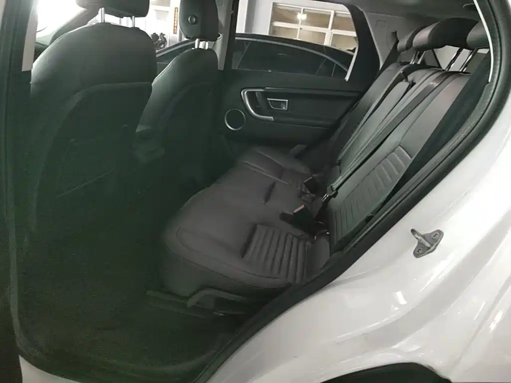 Land Rover Discovery Sport 2017 — фото 17