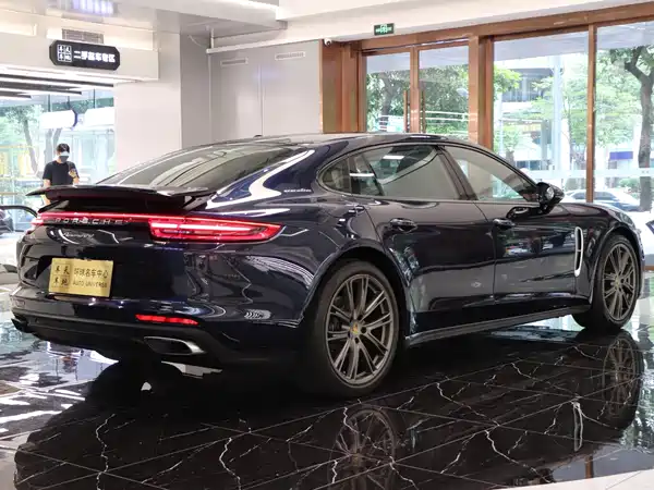 Porsche Panamera 2018