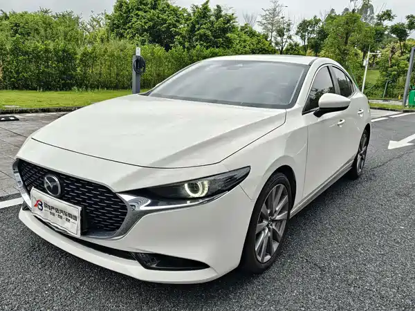 Mazda 3 Axela 2023