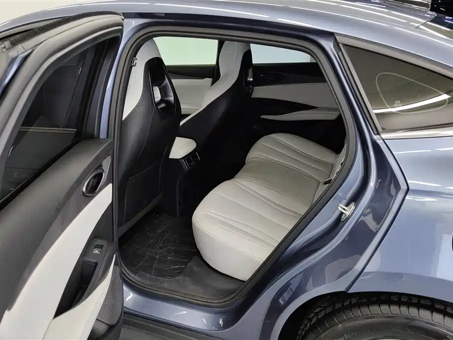 BYD Seal 06 2025 — фото 11