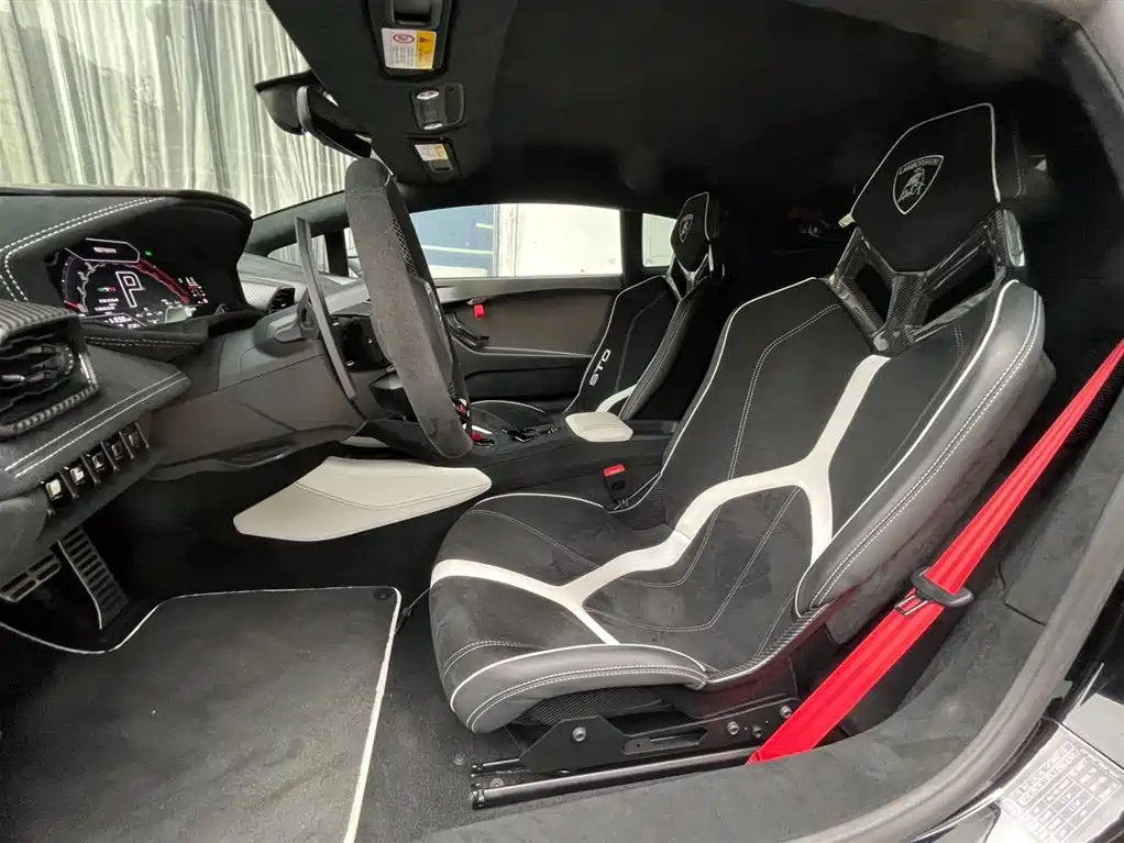 Lamborghini Huracan 2022 — фото 16