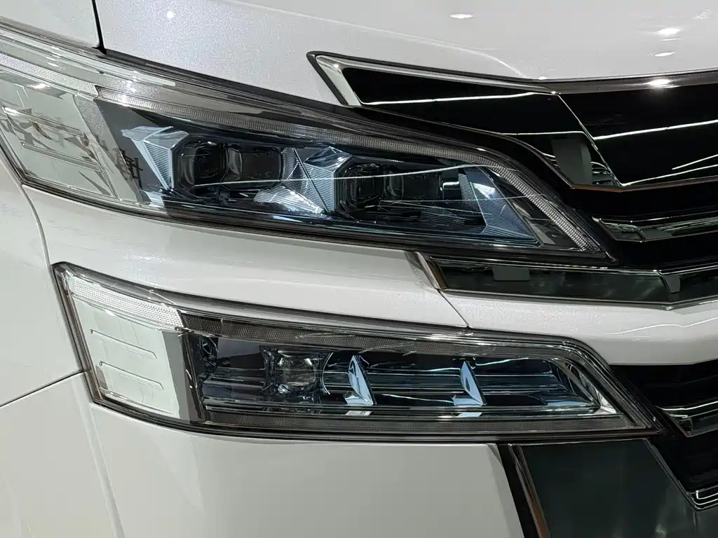Toyota Vellfire 2020 — фото 29