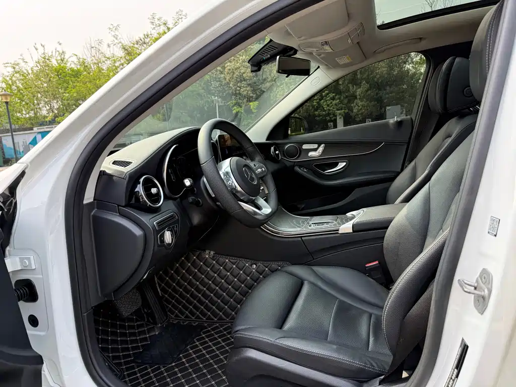 Mercedes-Benz C-Class 2021
