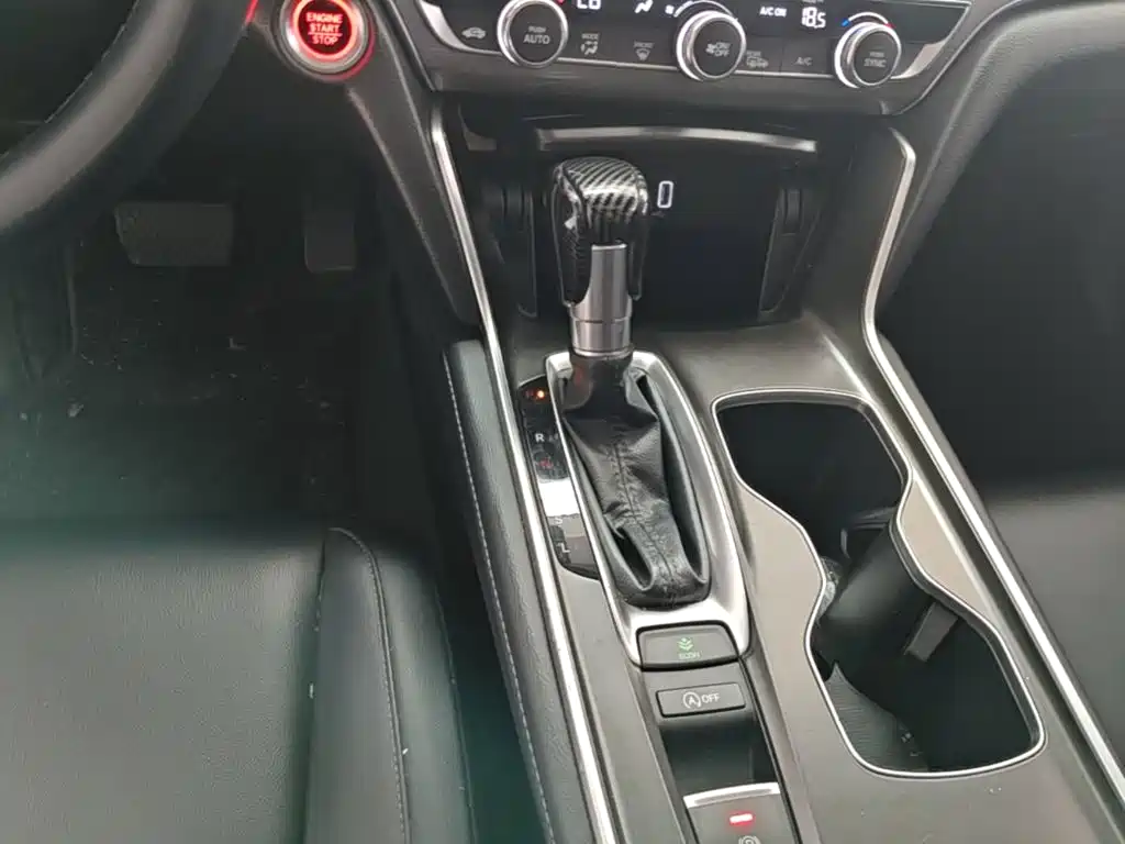 Honda Accord 2018 — фото 14
