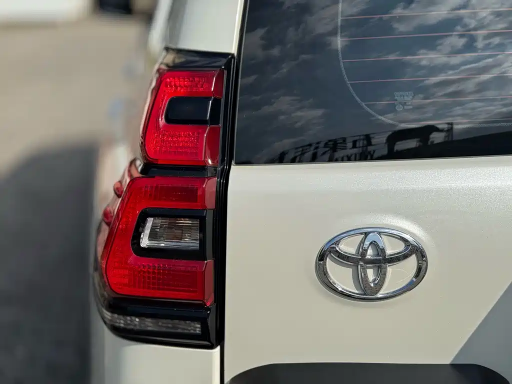 Toyota Prado 2019 — фото 23