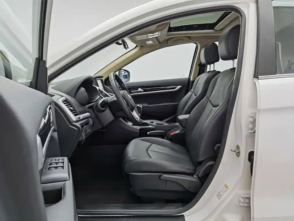 Dongfeng Fengshen AX7 2015 — фото 10