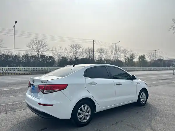 Kia K2 2015
