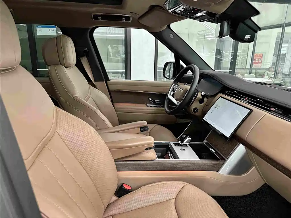 Land Rover Range Rover 2024 — фото 12