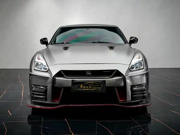 Nissan GT-R 2014