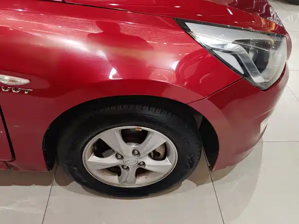 Hyundai Accent 2015