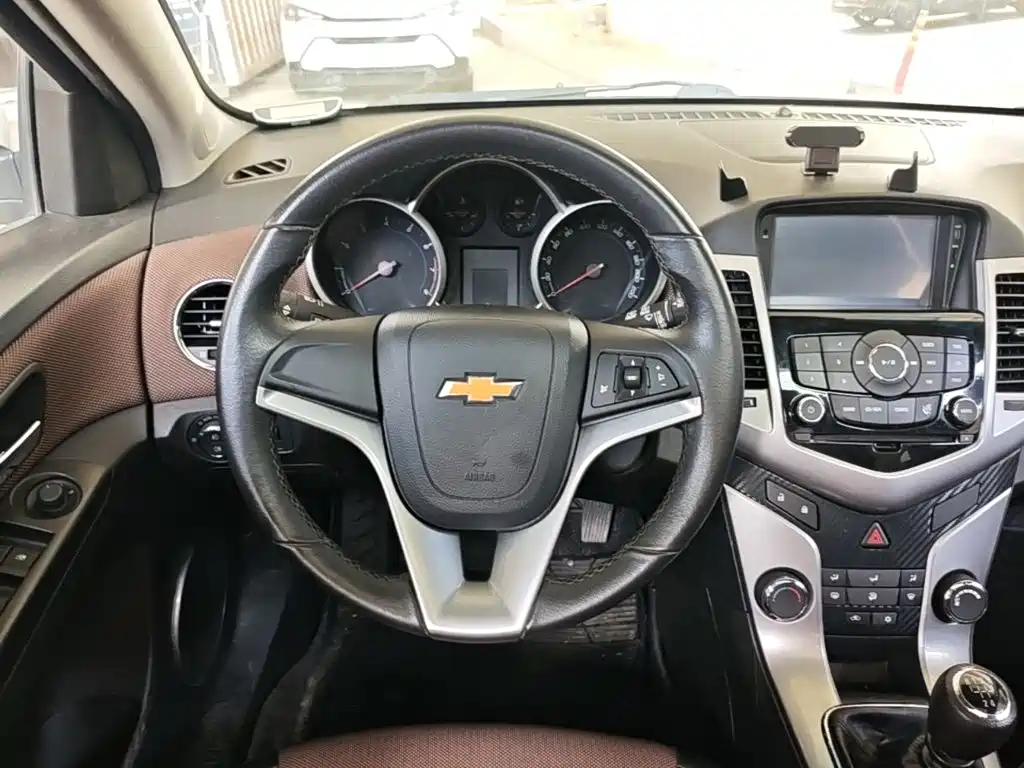 Chevrolet Cruze 2015 — фото 17