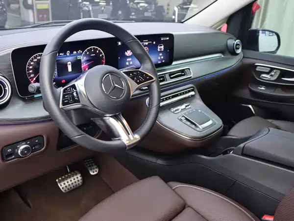Mercedes-Benz V-Class 2025