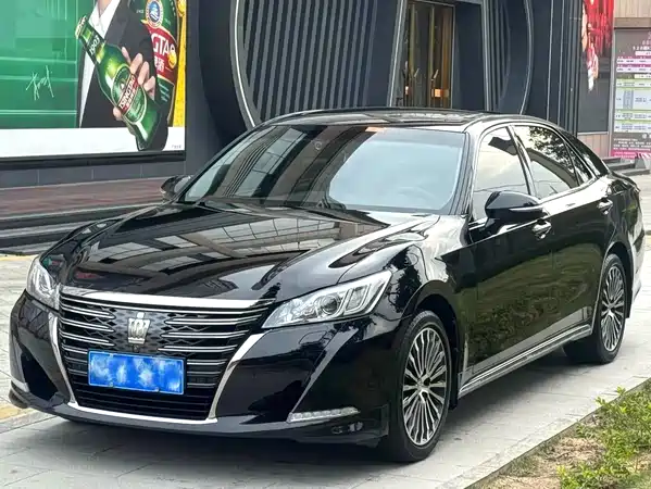 Toyota Crown 2018