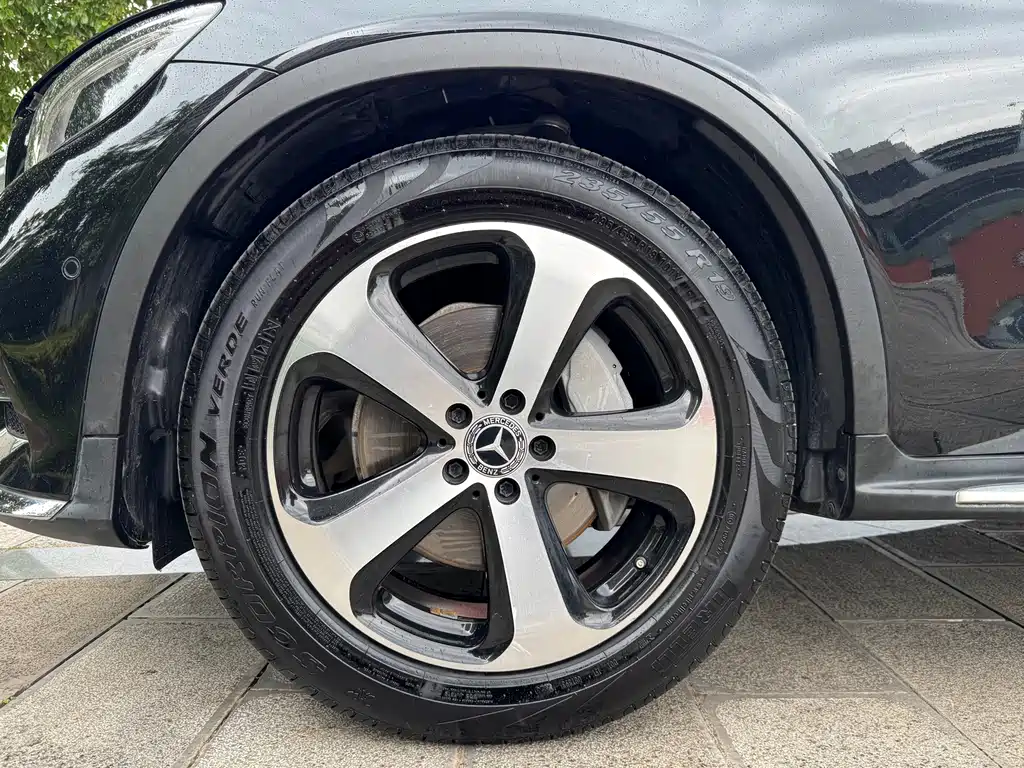 Mercedes-Benz GLC 2018 — фото 28