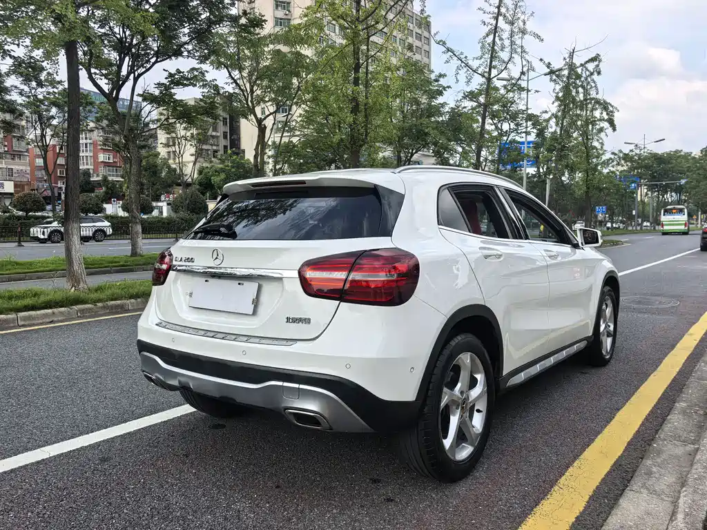 Mercedes-Benz GLA 2018 — фото 17