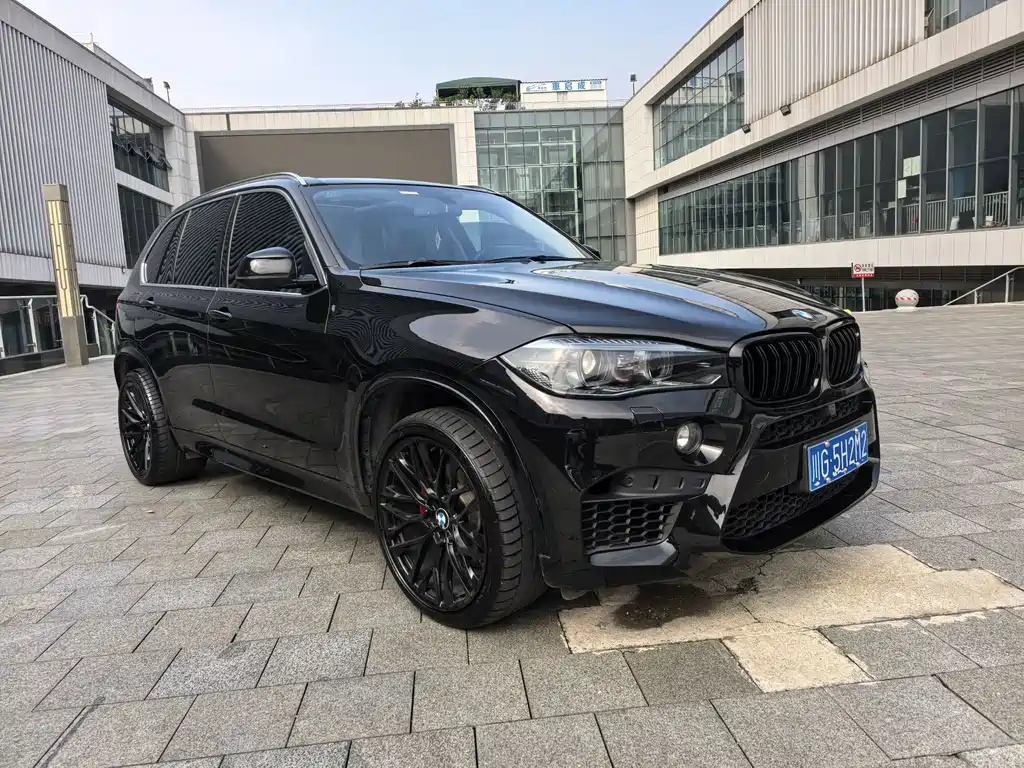BMW X5 2018 — фото 1