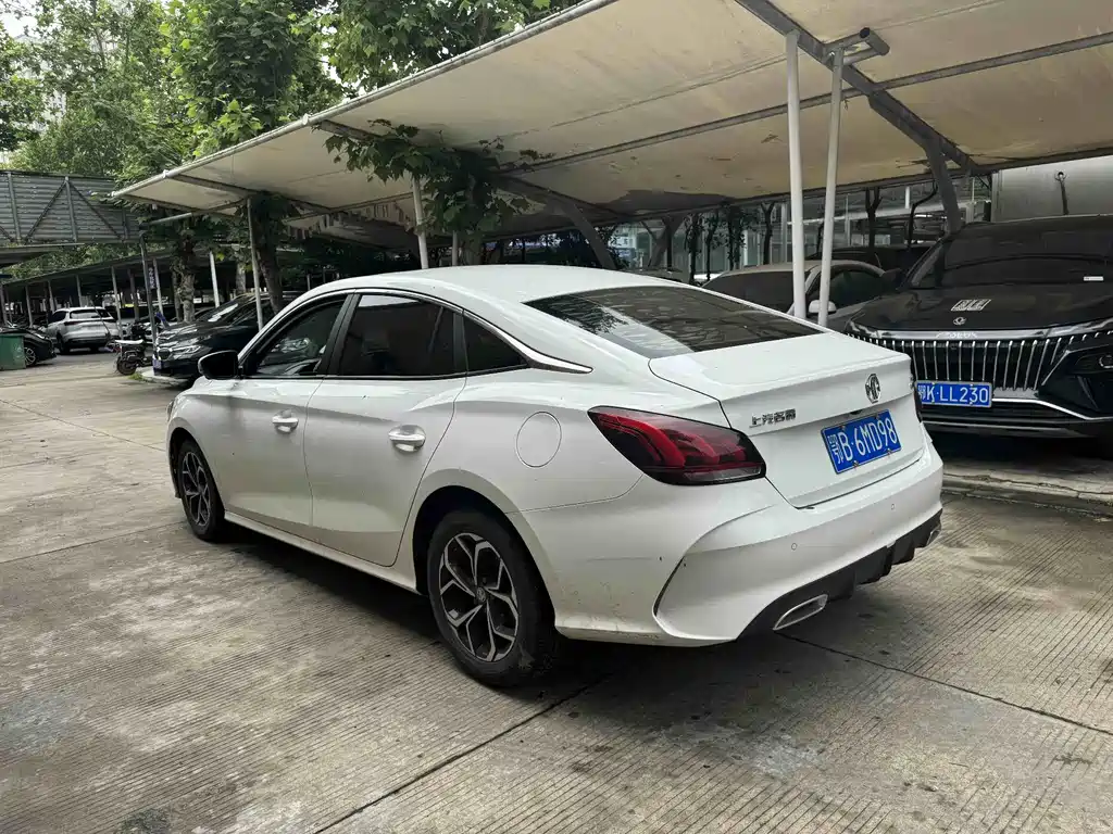 MG MG5 2022