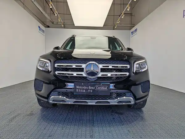 Mercedes-Benz GLB 2023