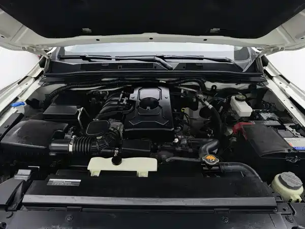 Nissan Terra 2022
