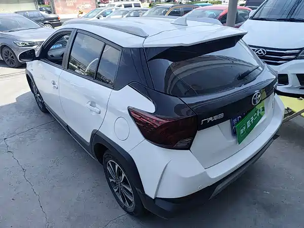 Toyota Yaris L 2022