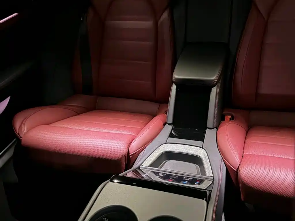 Porsche Panamera 2024