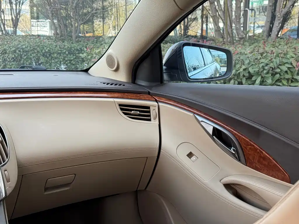 Buick LaCrosse 2012 — фото 13