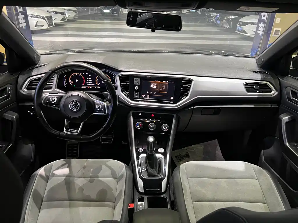 Volkswagen T-Roc 2020 — фото 11