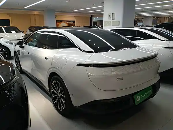 Zeekr 007 2025