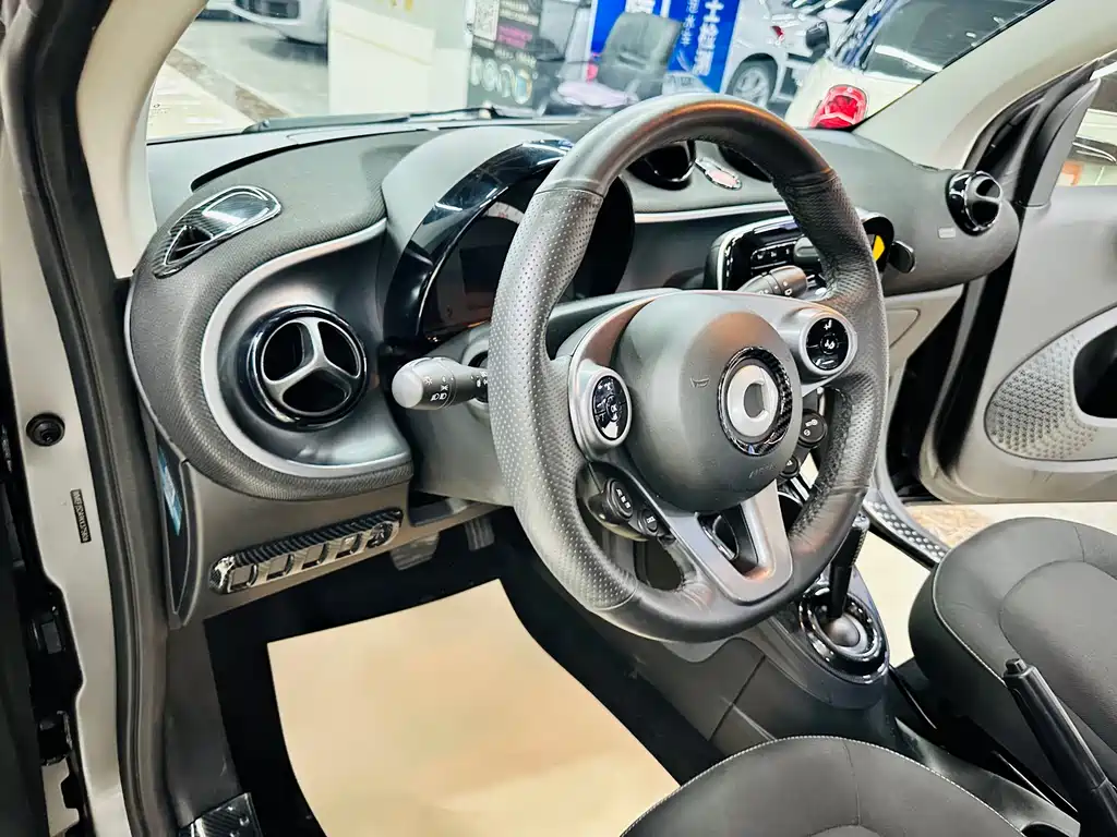 smart fortwo 2019 — фото 22