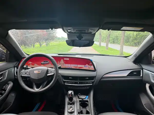 Cadillac CT5 2025
