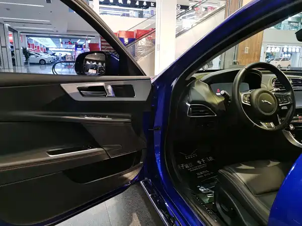 Jaguar XEL 2018