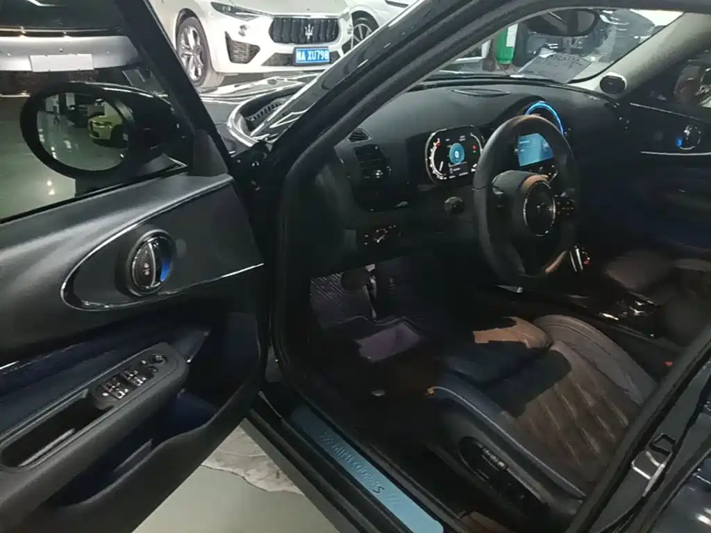 MINI Clubman 2022 — фото 16
