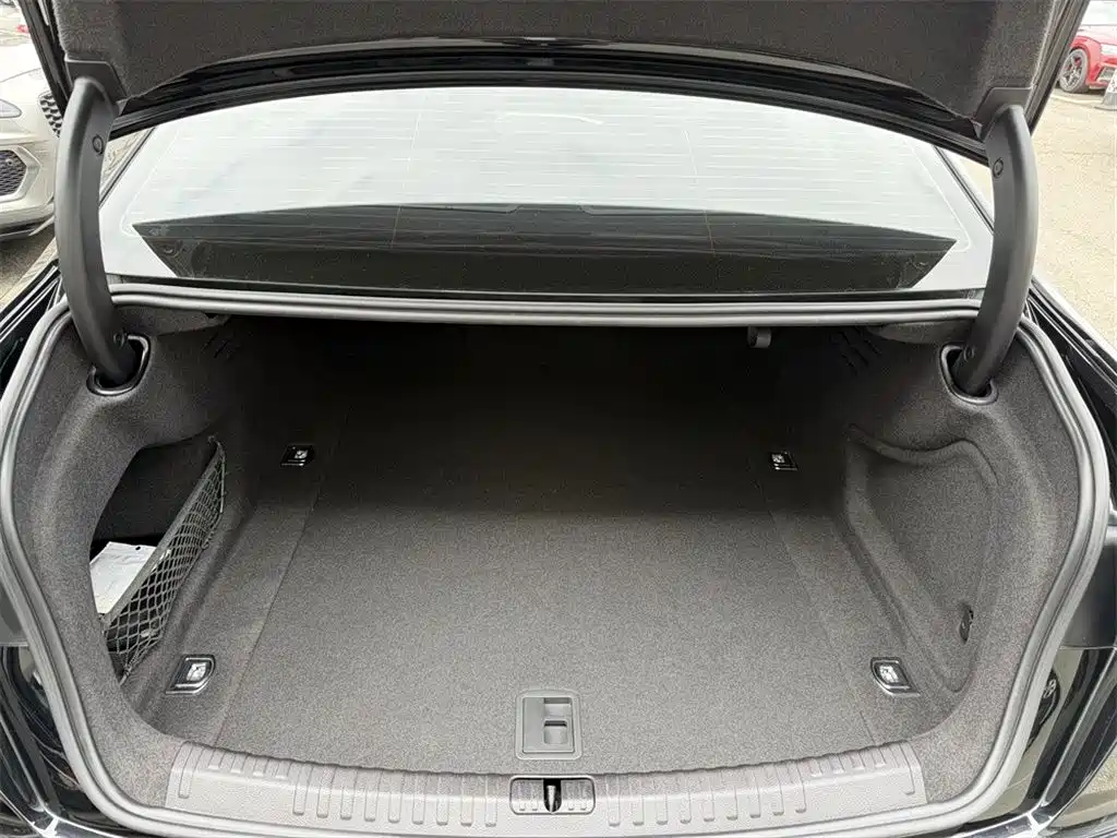 Audi A6L 2022 — фото 9