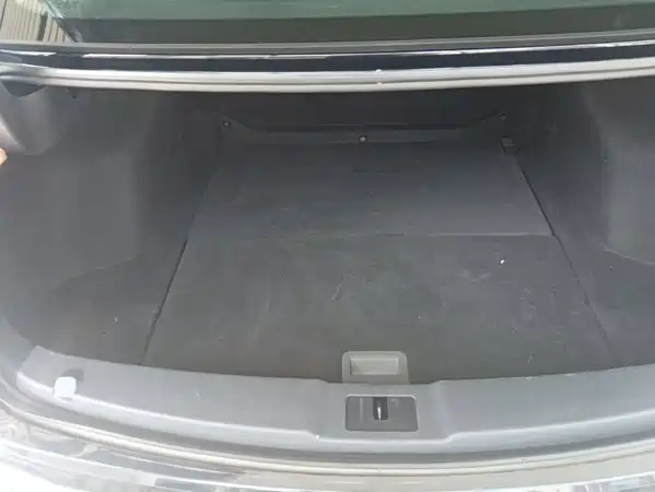 Hongqi E-QM5 2024