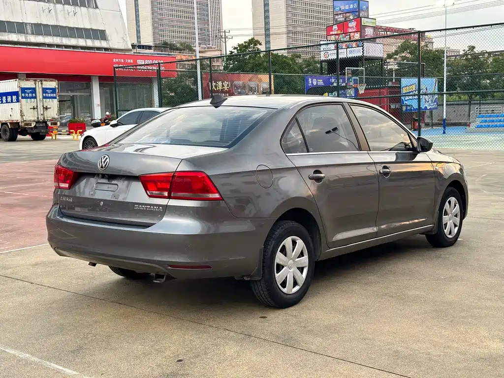 Volkswagen Santana 2013