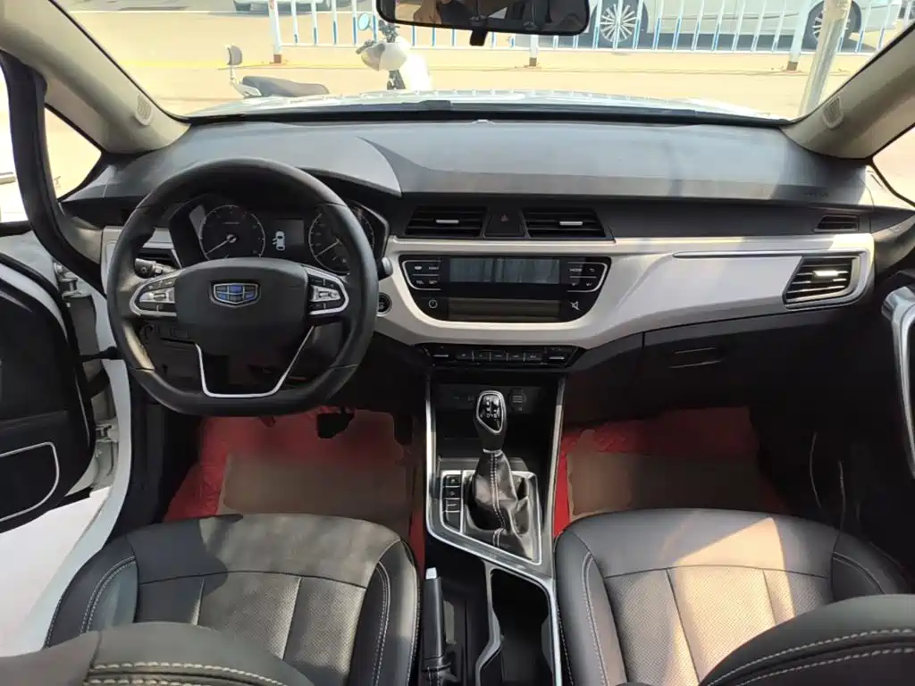 Geely Vision X3 2019 — фото 10