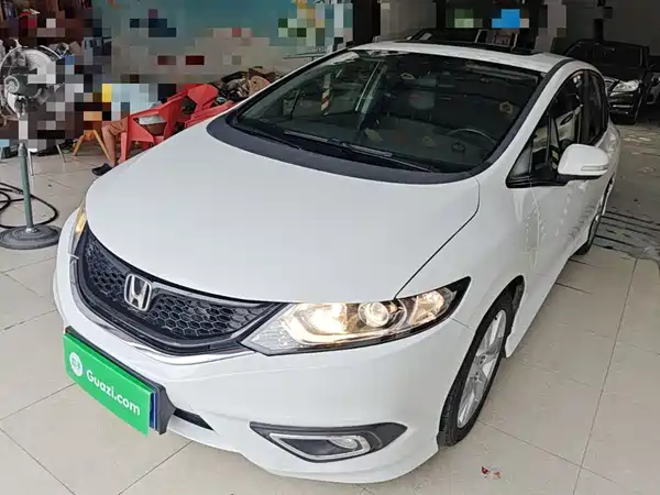 Honda Jade 2015