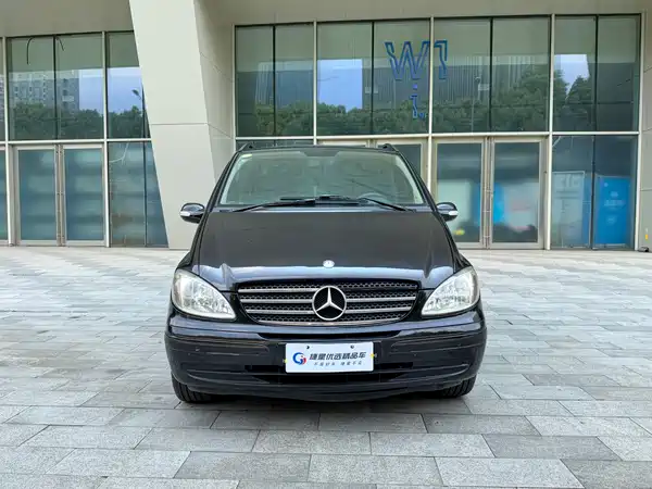 Mercedes-Benz Viano 2010
