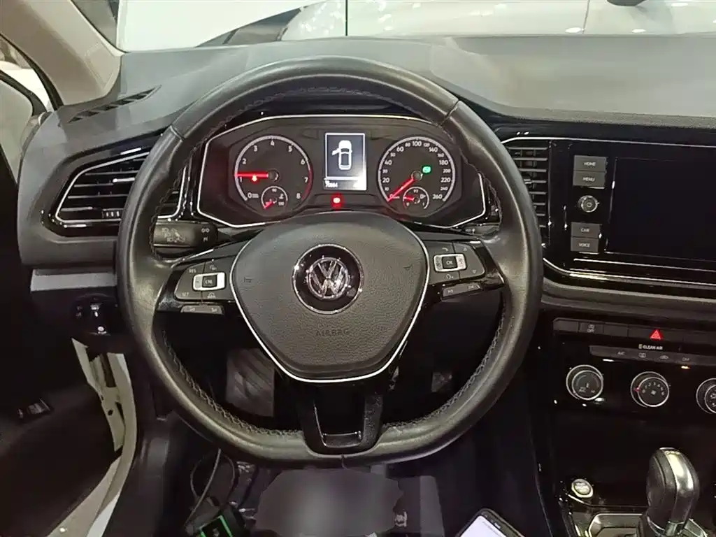 Volkswagen T-Roc 2019 — фото 11