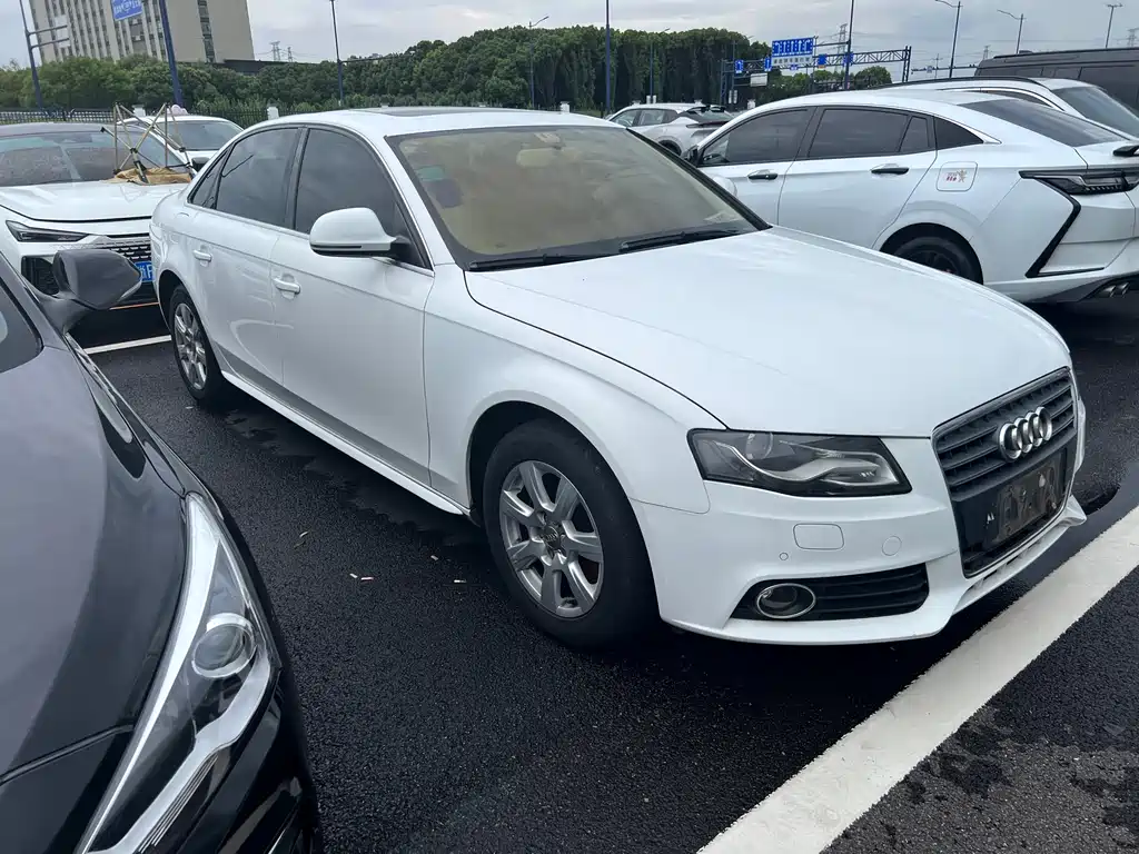 Audi A4L 2011