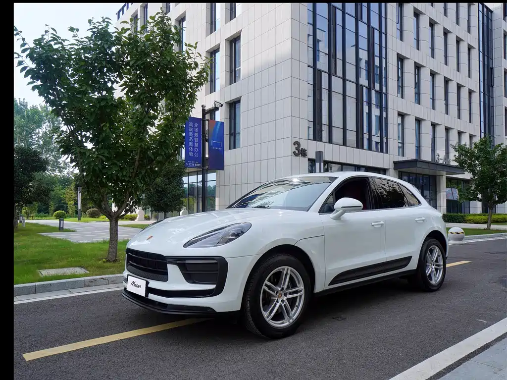 Porsche Macan 2023 — фото 4